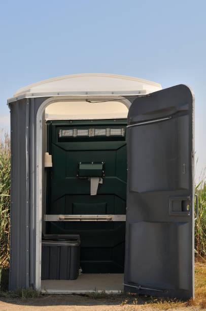 Portable bathroom rental in Tarpon Springs, FL